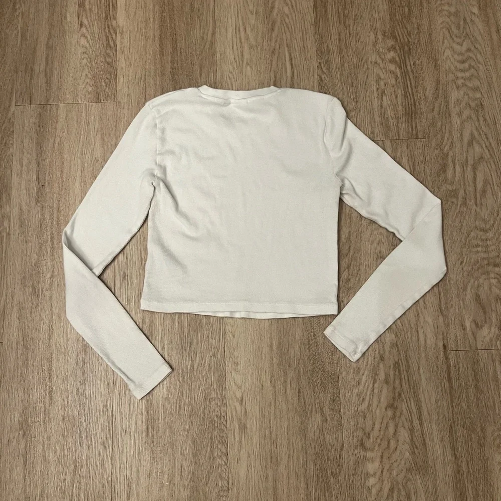 aritzia shirt - Picture 2 of 2